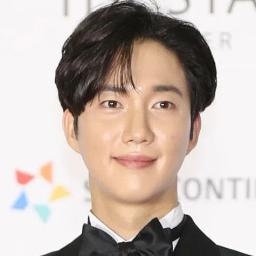 박건일 배우