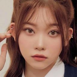 츠키 배우