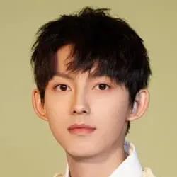 류욱위 배우