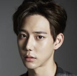 진주형 배우