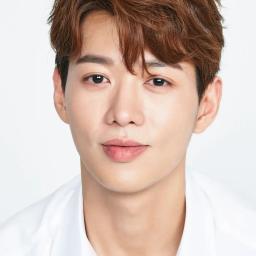 문유강 배우