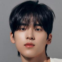 문성현 배우