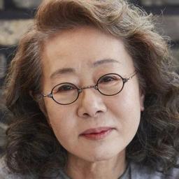 윤여정 배우