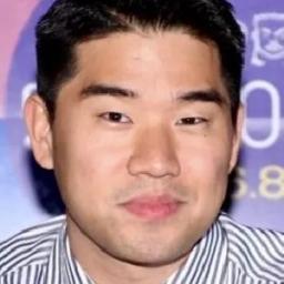 김충길 배우